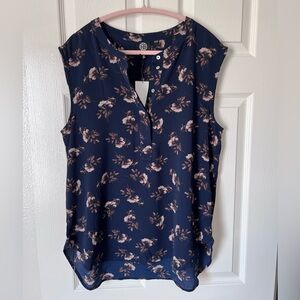 Bobeau top. Size large. Lightweight material that is great for layering.